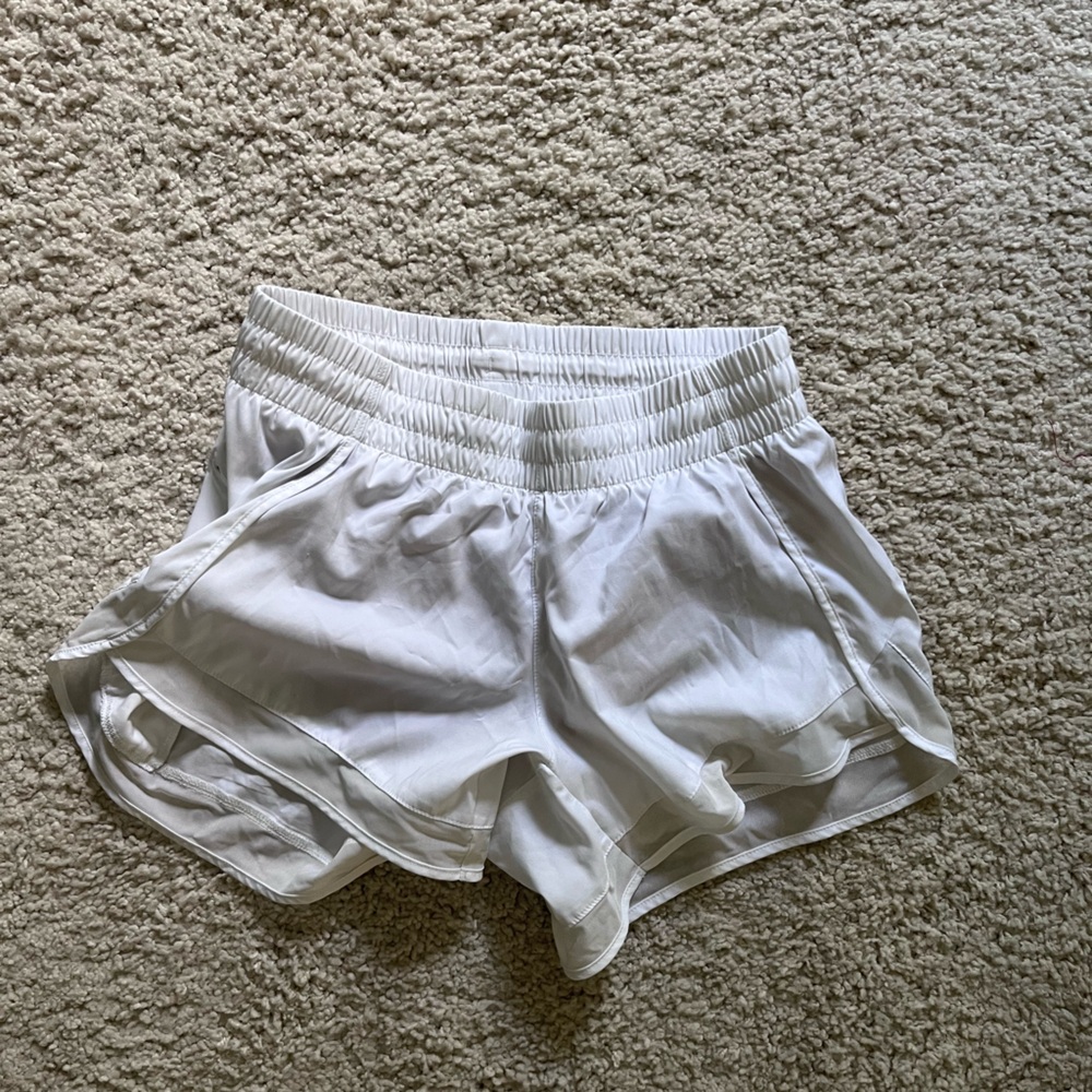 Athleta White Mesh Run Racer Short 4”